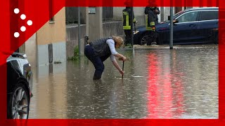 Allagamenti a Bergamo dopo il temporale auto ferme nellacqua [upl. by Hollister854]