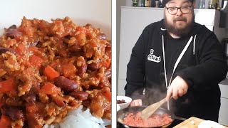 WER kocht CHILI CON CARNE besser   KOCHEN mit Wolo und Cornel [upl. by Yluj]