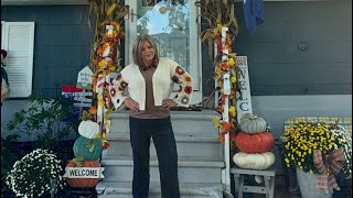 OUTDOOR FALL DECOR🎃🍁 Take a trip to our local farm Decorating outdoors for fall falldecor [upl. by Dal]