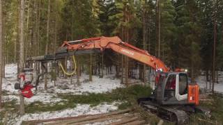 Log Max 4000T Hitachi Zaxis 135US [upl. by Idner]