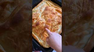 Byrek me kos dhe veze me receten e gjyshesalbanianfood deliciousfood börek balkanfood [upl. by Ecirbaf]