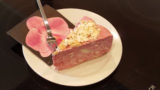 Eistorte 《Beerencocktail mit weisser Schokolade》 •Sommertorte• Fruchtig• eistortesommertorte [upl. by Akirdnahs]