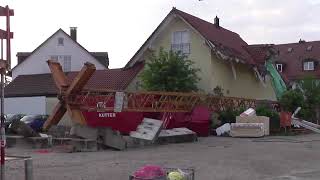 Unwetter Umgestürzter Baukran in Neufahrn [upl. by Yemrots]