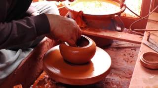 Shapping a tea pot by Shôryû Tokonameyaki potter [upl. by Hakaber]