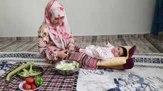 Life in Slums in Turkey  Delicious Courgette Dish from Mothers Hand [upl. by Ybloc]