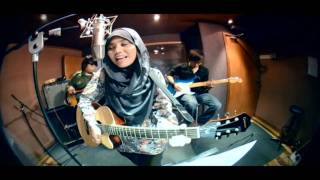 Najwa Latif  Cinta Muka Buku Official Music Video  NajwaLatif [upl. by Nnylhsa136]