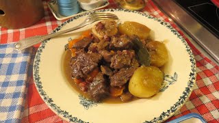 MON BŒUF BOURGUIGNON à lancienne façon Mère Mitraille moelleux et délicieux   Gourmandises TV [upl. by Loretta610]