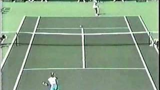 Chris Evert d Steffi Graf  1986 Lipton International finals [upl. by Berkshire604]