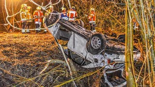 TÖDLICHES UNFALLDRAMA AUDI stürzt 10 METER TIEF  FEUERWEHR im GROSSEINSATZ [upl. by Thill940]