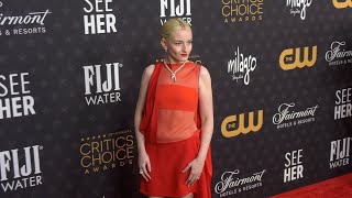 Julia Garner 2023 Critics Choice Awards Red Carpet Arrivals [upl. by Carol-Jean554]