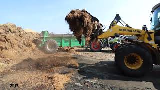 Mit liv med landbrugsmaskiner S4E3 Møg læsses med Ny og gammel New Holland 130 [upl. by Xam915]