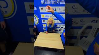 Iannone fa sua la Ping pong challenge 💛💙 [upl. by Philippine408]