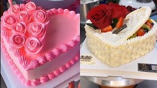 Comment fait des jolis gâteaux en forme coeur  Decorating lovely heart cakes  La Pâtisserie [upl. by Kcirreg]