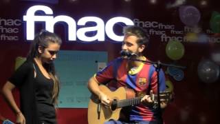 Pablo Alboran cantando con la camiseta del FC Barcelona [upl. by Catharina]