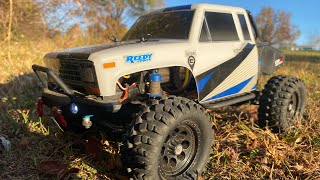 Team Associated Tioga 112 a 3s woods drive through all the leaves and over the brush [upl. by Ecyoj891]