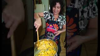 Como hacer Ají de Gallina  Receta Auténtica  Comida Peruana  Cooking with Suegz  BUENAZO [upl. by Connell]