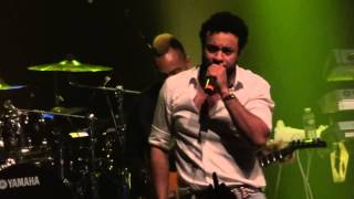 Shaggy feat Rayvon  In the Summertime Live [upl. by Bouldon185]