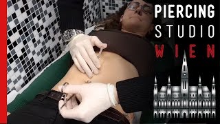 Piercing FAILS  Bauchnabel Piercing wurde das dritte mal gestochen  Marcs Piercing TV [upl. by Daria696]