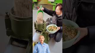 Corn maize grain powder pellets making machine fcnfm feedpelletmachine [upl. by Anamor733]