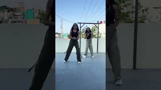 Kala chashma choreography by Laasyaand manvikalachashmadancefunfriends [upl. by Nirrol730]