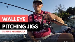 Pitching Jigs and finding WALLEYE on SIDE IMAGING [upl. by Harutak]