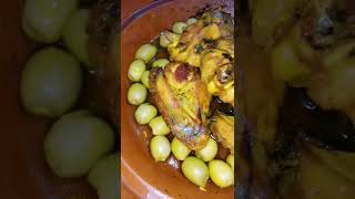 Tajine Marocaine طاجين أجنحة الدجاج بالزيتون من أروع ما يكون short [upl. by Bergerac]