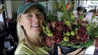 Lisianthus Zinnias and Gladiolus Making Bouquets With My Favorite Flower Flower Hill Farm [upl. by Ynneb]