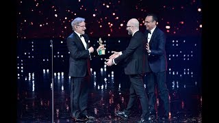 Steven Spielberg premia Donato Carrisi e rende omaggio al cinema italiano [upl. by Kennet]