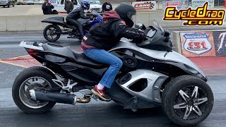 FAST FEMALE on Can Am Spyder STUNS Hayabusa [upl. by Orlena]