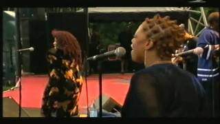 Chaka Khan  I´m Every Woman part 2 Live In Pori Jazz 2002 [upl. by Adnal]