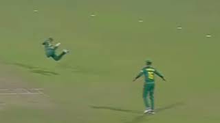 Rassie van der Dussen took the catch of Mitchell Marsh cricket iccworldcup2023 bestcatches [upl. by Ybreh]