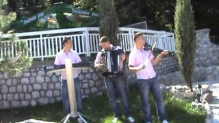 Braca Gavranovic  Bolje biti baraba i lola  Official video 2009 [upl. by Twelve]