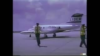 Learjet 24D Líder Táxi Aéreo Táxi e Decolagem Aeroporto de Congonhas SP Ano 1972 [upl. by Anuhsal]