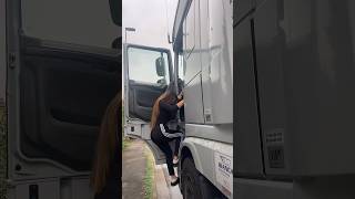 Video completo YouTube automobile camionista albania kamion scania trucking trucker [upl. by Glennie]