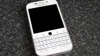 Unboxing the white Blackberry Classic [upl. by Toma842]