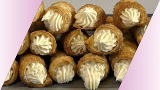 HAI GIÀ PENSATO AL DOLCE PER DOMANI Cannoli con crema pasticciera [upl. by Neruat262]