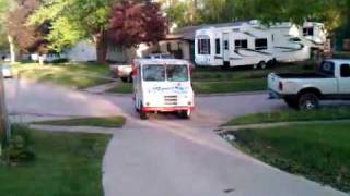 Loris Ice Cream Truck Moms Ice Creammp4 [upl. by Dyson58]