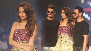 HOT Surveen Chawla RAMP WALK At Bombay Times Fashion Week 2018 [upl. by Gradeigh664]