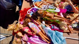 Finding Vintage Barbies and Vintage Disney Dolls at Flea Market Encontre Vintage Barbie en Tianguis [upl. by Katya]