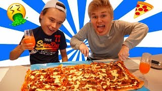 10000 CALORIE CHALLENGE GIGANTISK PIZZA MED KASJO føj [upl. by Nyllij976]