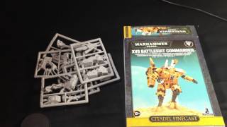 Tau XV8 Battlesuit Commander Finecast Unboxing HD wcommentary [upl. by Vance]