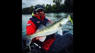 Pêche du carnassier aux leurres en kayak sur la Seine Sandres perches brochets [upl. by Fulvia]