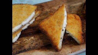 Mozzarella in carrozza ricetta facile  Le video ricette di Lara [upl. by Eseret983]