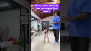 Los feria Así es como se prepara para que saquen foto Isabella humor amor adrilatina [upl. by Marten]