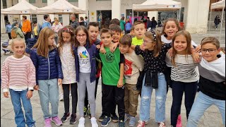 Mayores y niños celebran en Huesca el Día Mundial del Alzhéimer [upl. by Nauqram]