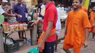 Sawan ke tisre Somwar ka mela Banaras mein Bhole Baba ke bhakton kahuzoom [upl. by Fotinas]