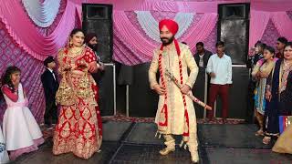 Fusion of Nai Jana nai Jana Tere naal and reply song Best dance performance by couple on wedding [upl. by Tenrag]