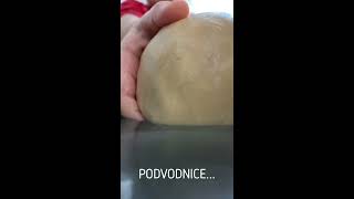 Vánoční podvodnice Laďky Něrgešové  Recept na cukroví  Pečení nás baví [upl. by Neau]