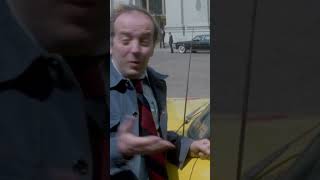 Tomas Milian come taxista 🤣 Scena divertente dal film Squadra antimafia [upl. by Krahling161]