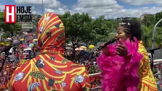 Vocalista do Havayanas Usadas entoa “Vermelho” de Fafá de Belém [upl. by Robbert]